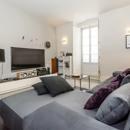 Heart Of Chiado - Apt With A/c & Parking