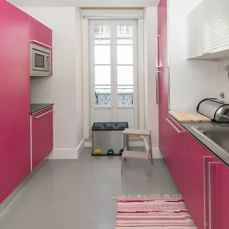 Heart Of Chiado - Apt With A/c & Parking Apartment