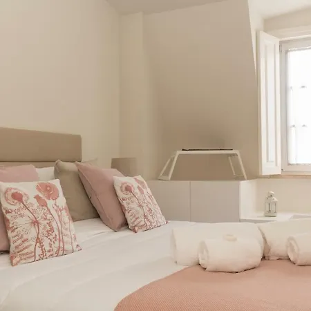 Appartamento Heart Of Chiado - Apt With A/c & Parking