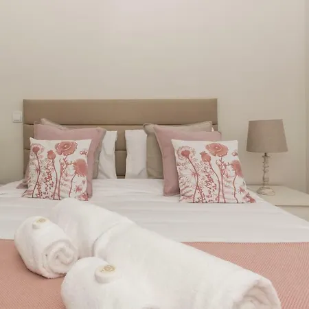 Heart Of Chiado - Apt With A/c & Parking Διαμέρισμα Lisboa