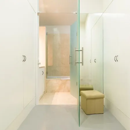 Heart Of Chiado - Apt With A/c & Parking * Lisboa
