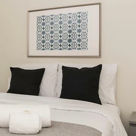 Heart Of Chiado - Apt With A/c & Parking Lisboa